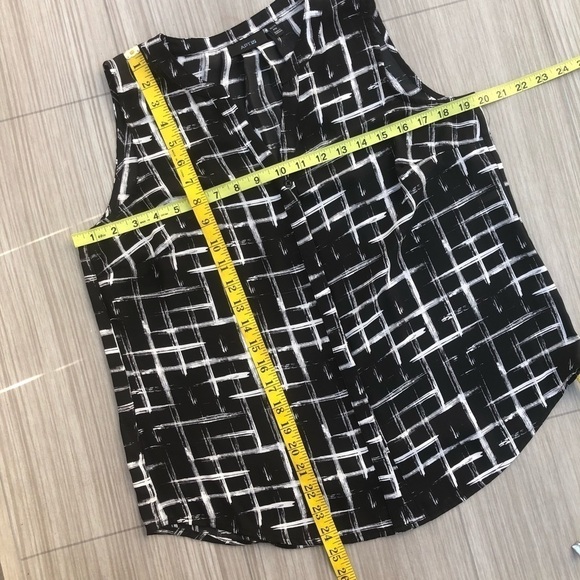 Sleeveless blouse Apt 9 Size petite Medium - Picture 9 of 9